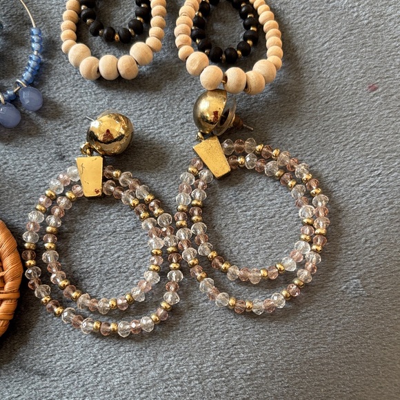 8 Multicolor Earring Set - Picture 2 of 9